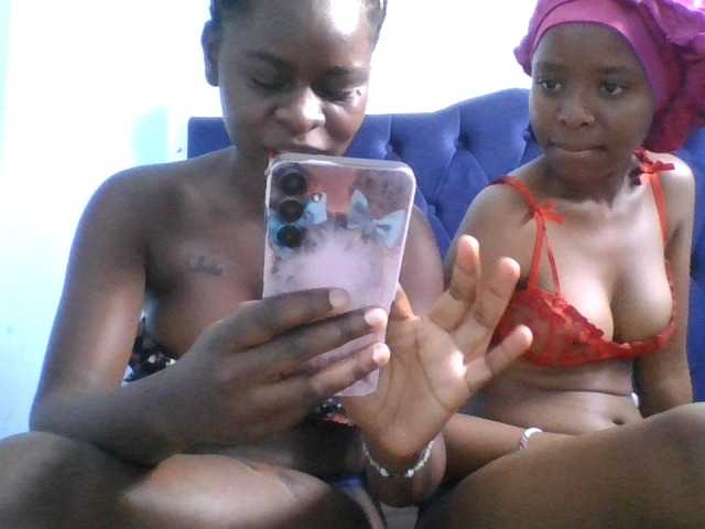 Slutgals2 – webcam model profile photo