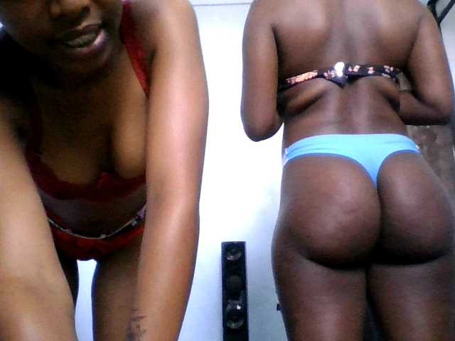 Slutgals2's BongaCams show and profile