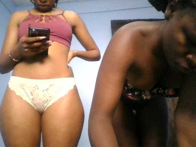 Slutgals2 – webcam model profile photo