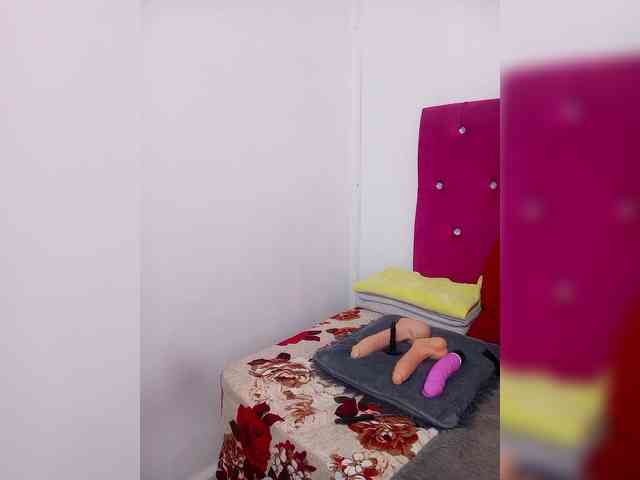 Sexy-bad-girl webcam