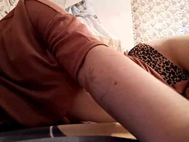 KristleKumro webcam