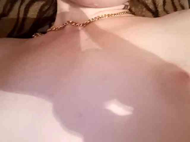 KristleKumro webcam