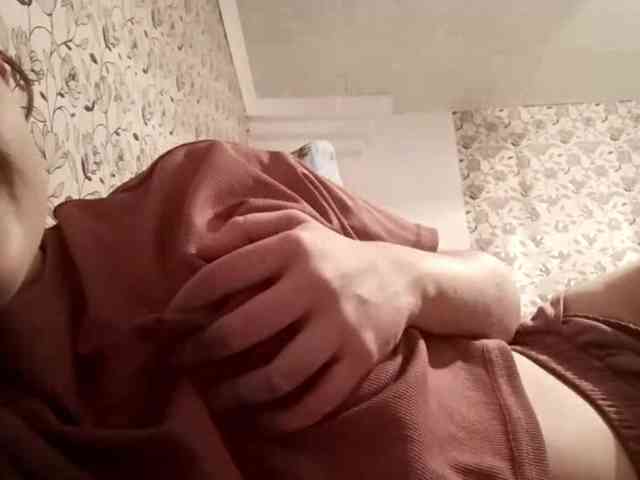 KristleKumro webcam