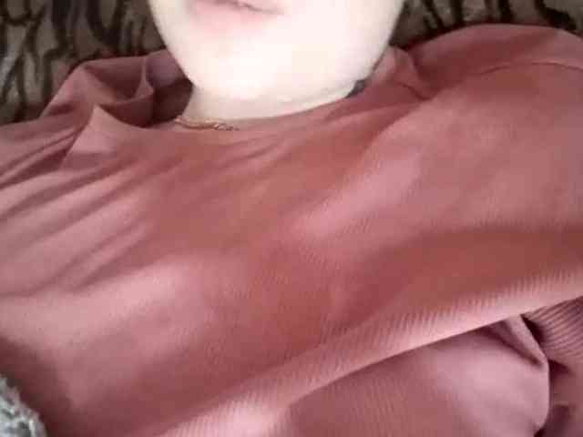 KristleKumro webcam