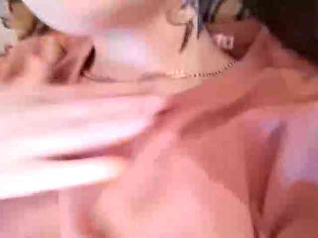 KristleKumro webcam