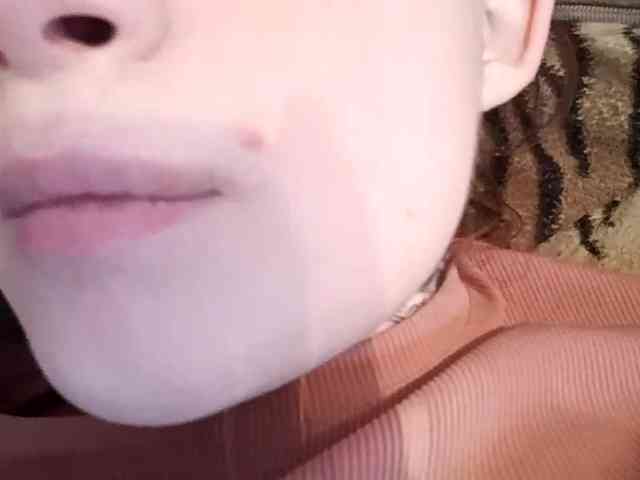 KristleKumro webcam