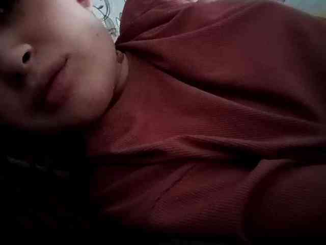KristleKumro webcam