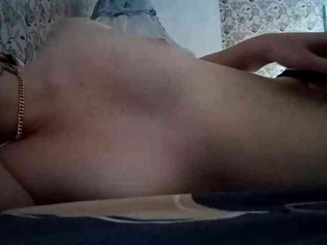 KristleKumro webcam