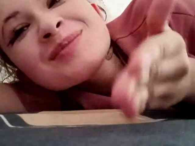 KristleKumro webcam