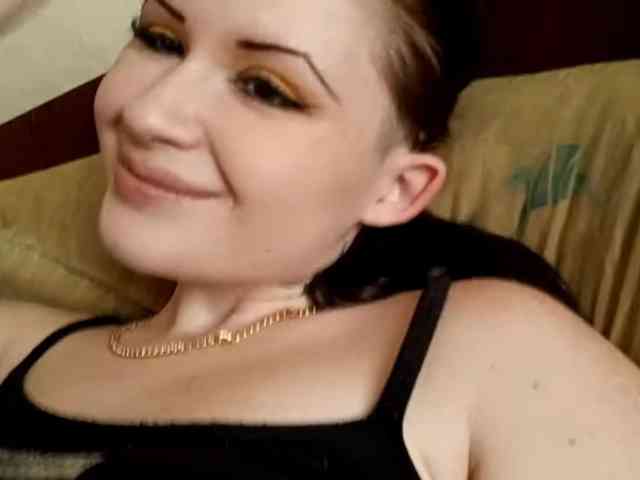 KristleKumro webcam