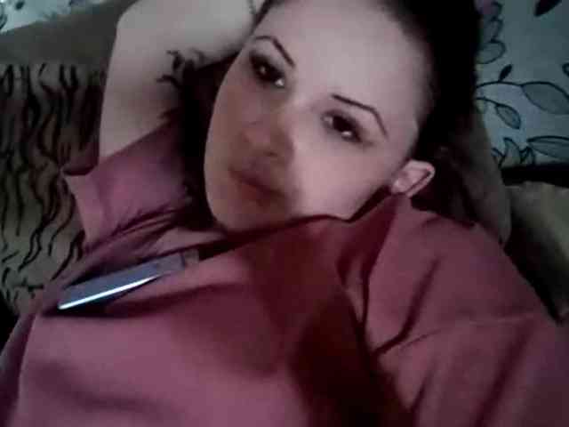 KristleKumro webcam