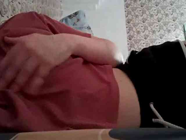KristleKumro webcam