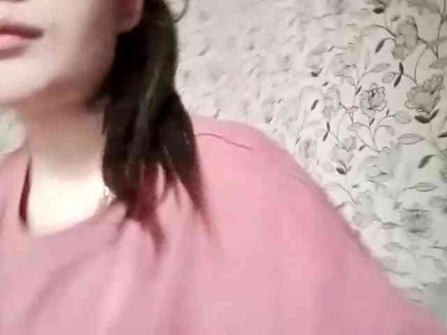 KristleKumro webcam