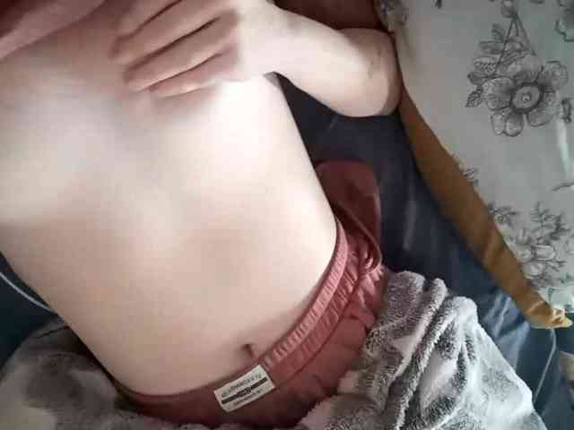KristleKumro webcam