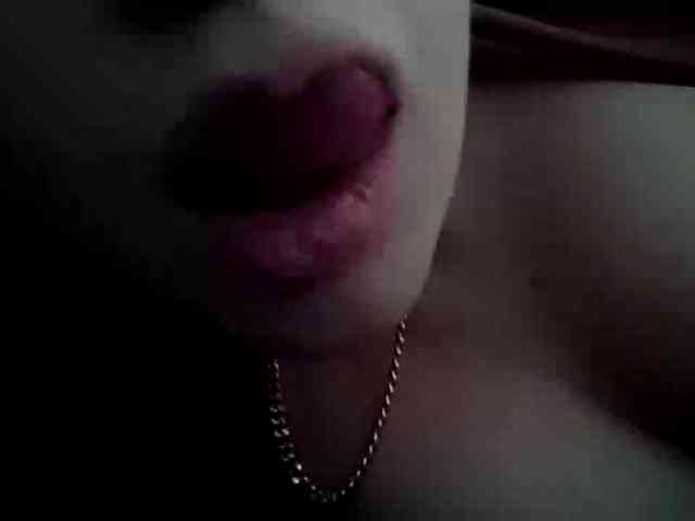 KristleKumro webcam