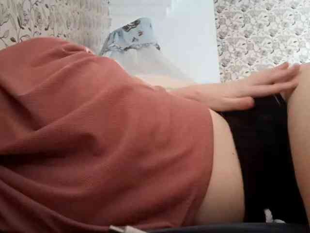 KristleKumro webcam