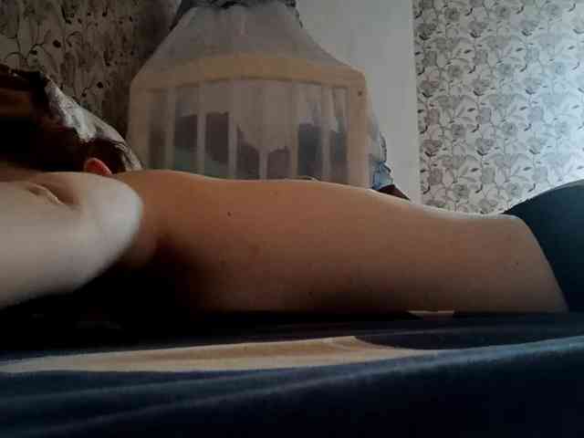 KristleKumro webcam