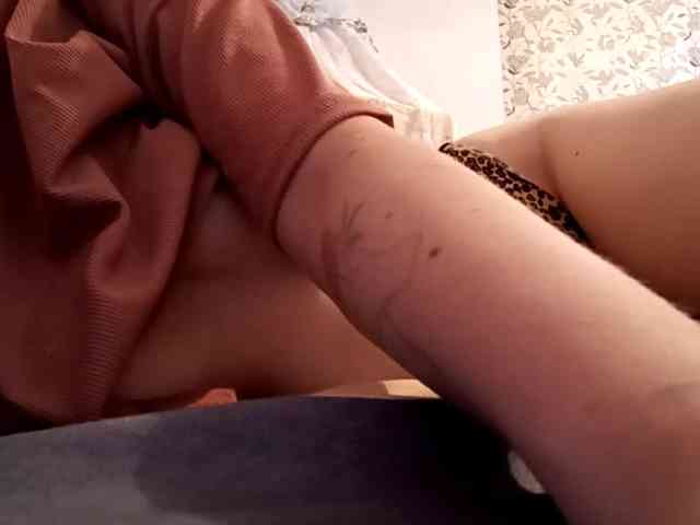 KristleKumro webcam