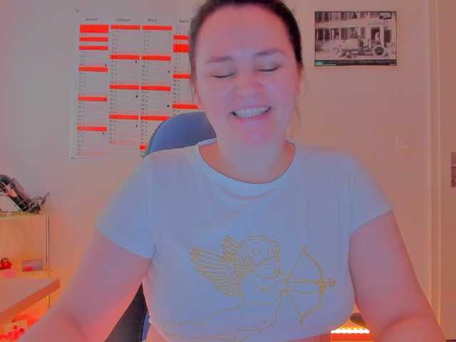 Elieen2's BongaCams show and profile