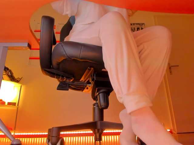 Elieen2's BongaCams show and profile