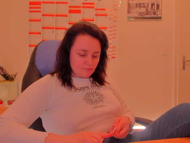 Elieen2's BongaCams show and profile