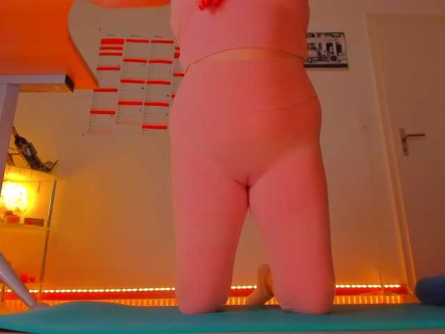 Elieen2's BongaCams show and profile