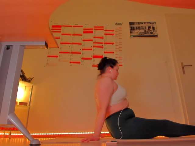 Elieen2's BongaCams show and profile