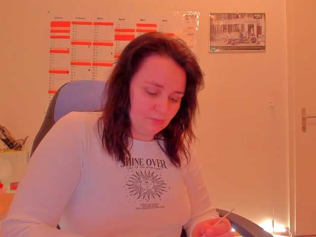 Elieen2's BongaCams show and profile