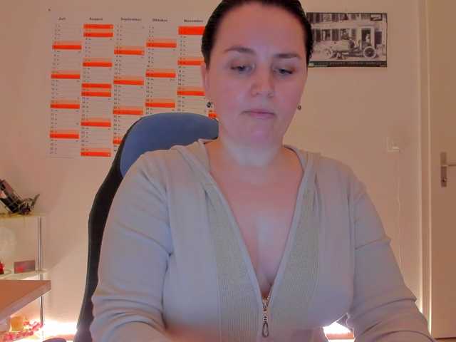 Elieen2's Thumb Image