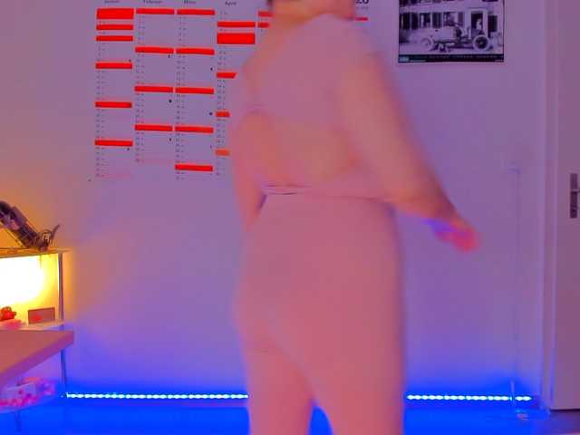 Elieen2's BongaCams show and profile