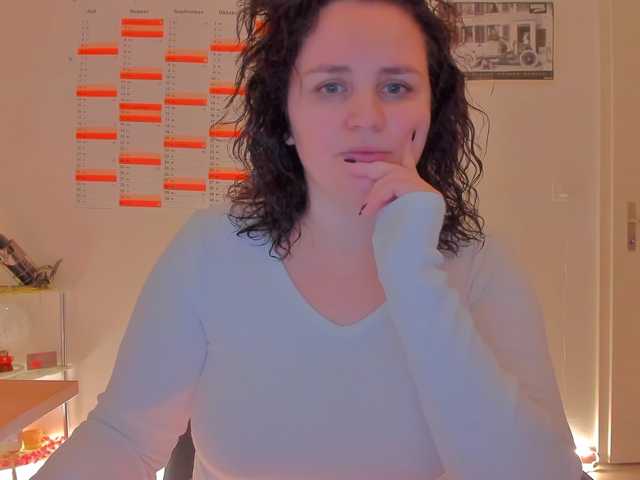 Elieen2's BongaCams show and profile