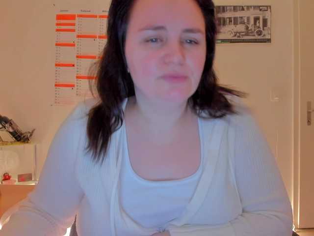 Elieen2's BongaCams show and profile