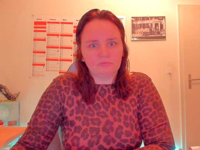 Elieen2 live cam profile