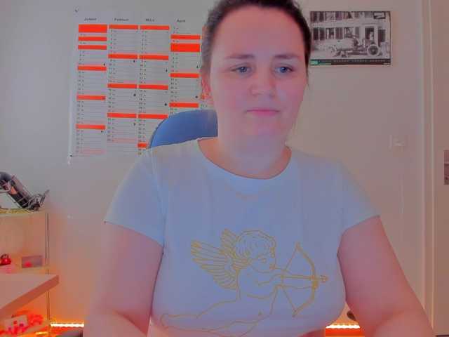 Elieen2's BongaCams show and profile