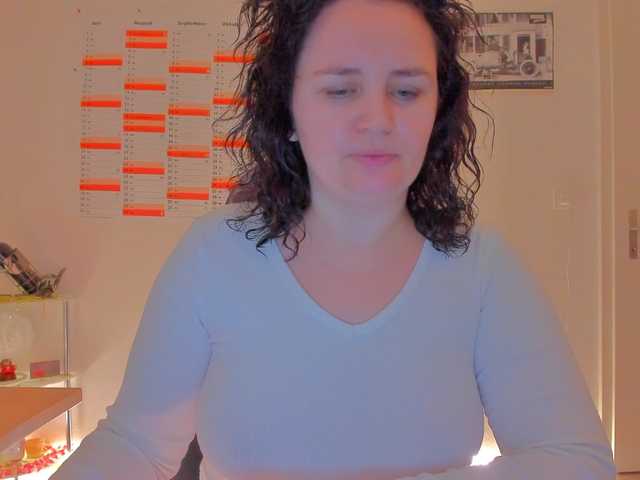 Elieen2's BongaCams show and profile