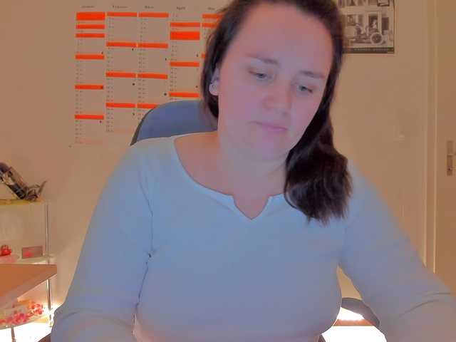 Elieen2's BongaCams show and profile