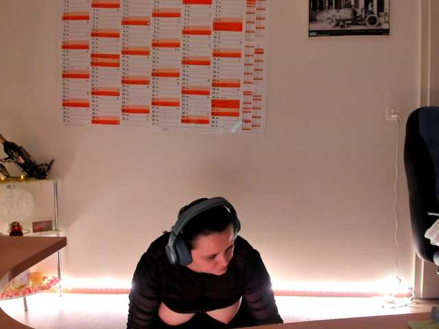 Elieen2's Thumb Image