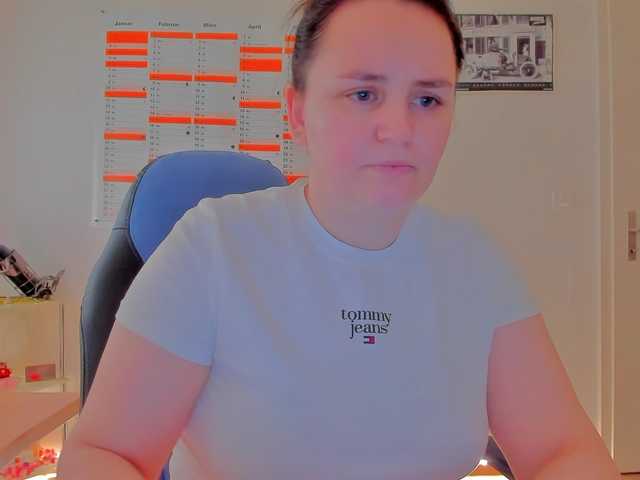 Elieen2's BongaCams show and profile