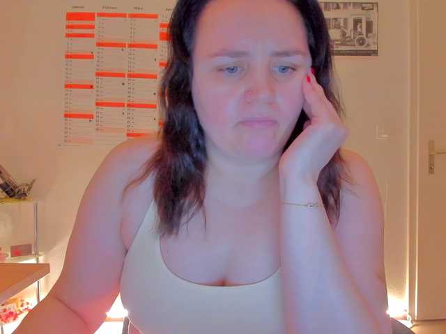 Elieen2 – webcam model profile photo