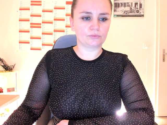 Elieen2's Thumb Image