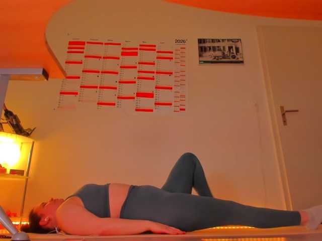 Elieen2's BongaCams show and profile