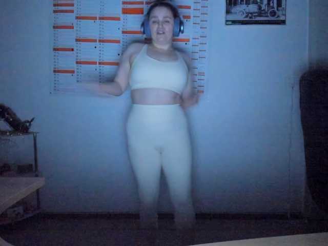 Elieen2's BongaCams show and profile