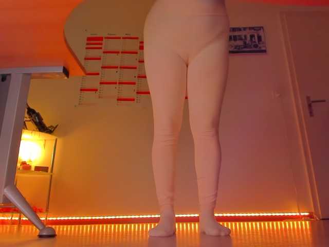 Elieen2 – webcam model profile photo