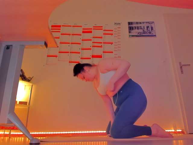 Elieen2's BongaCams show and profile