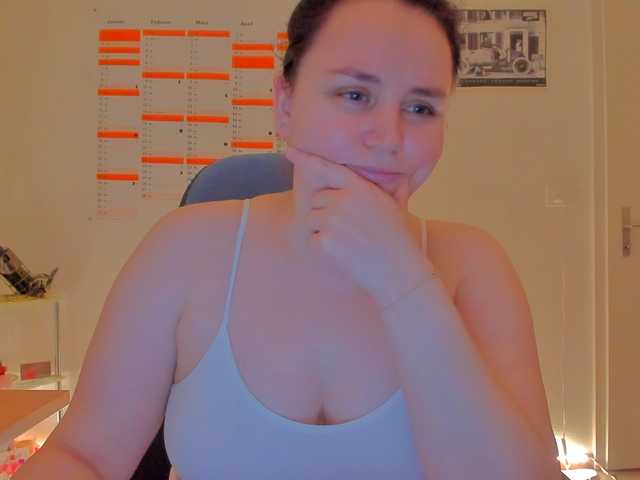 Elieen2's BongaCams show and profile