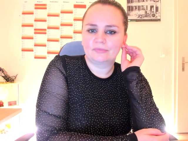 Elieen2 Live Cam on BongaCams and RICams