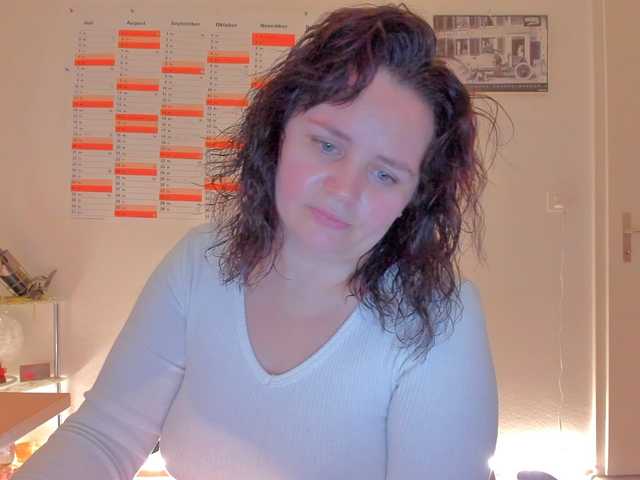 Elieen2's BongaCams show and profile