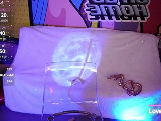 AliceOfWonders Porn Show