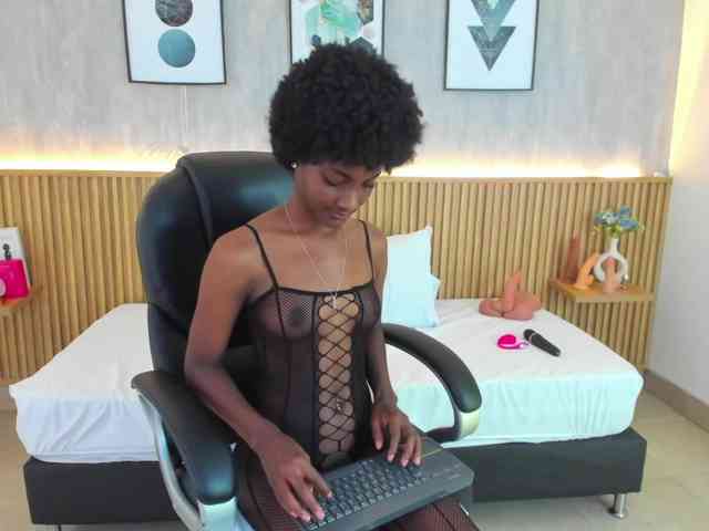 kenya-stone Live Webcam on BongaCams