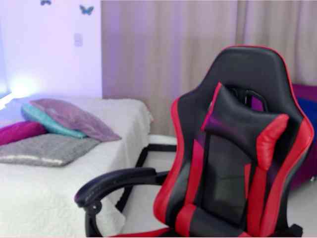 scarlett222 webcam